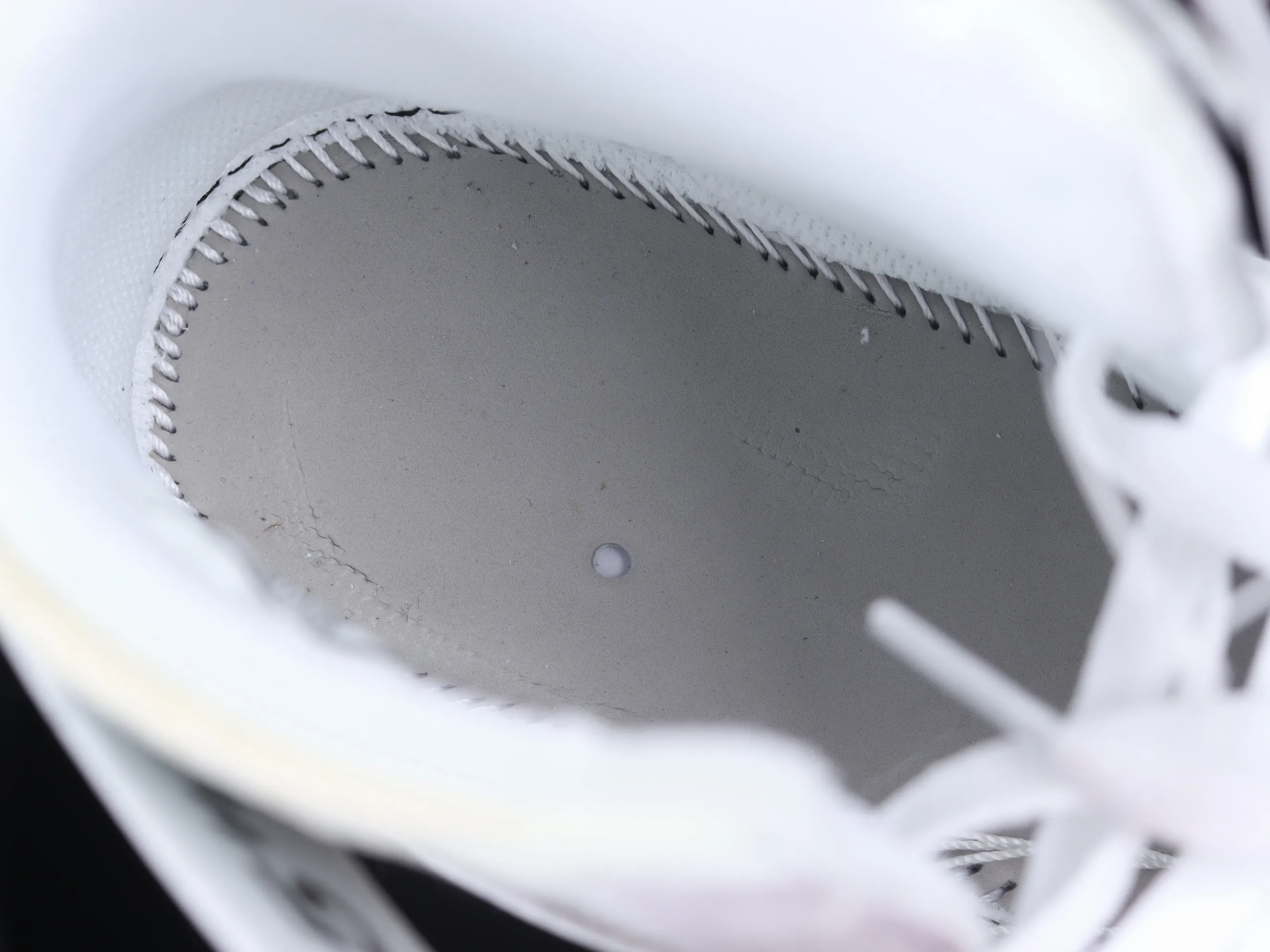All categories Air Jordan Jordan series basketball shoes Air Jordan 1 High L version Off White x Air Jordan OW AJ1 Joe 1 joint all-white high-top basketball shoes AQ0818-100